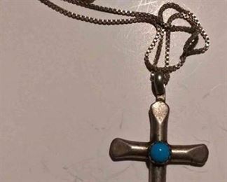 https://www.ebay.com/itm/124156100808 RX4152018 STERLING SILVER 24 INCH BOX CHAIN & CROSS WITH TURQUISE STONE WEIGHT 7.8 GRAMS REX BOX 1 RX4152018 $29