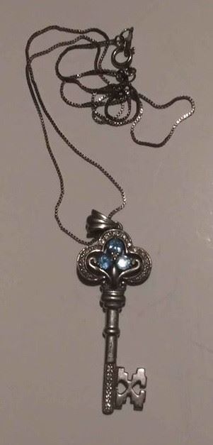 https://www.ebay.com/itm/124156101522 RX4152019 STERLING SILVER 18 INCH BOX CHAIN & SKELETON KEY WEIGHT 7.7 GRAMS REX BOX 1 RX4152019 $19