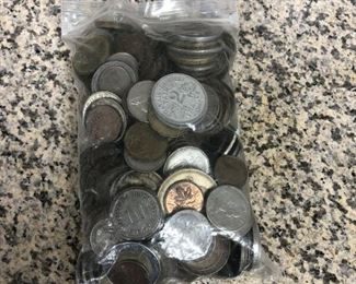 https://www.ebay.com/itm/124171803954 LAN9840: Mixed Foreign Coins 3 Pounds Auction