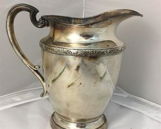 https://www.ebay.com/itm/124173560828 KB0130: Friedman Silver Co Silver Plate Water Pitcher $15