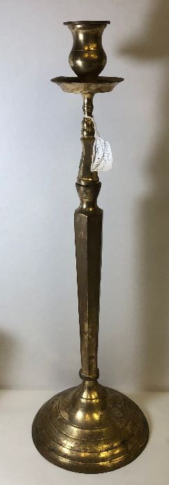 https://www.ebay.com/itm/114204331956	LAN9933: 22" Tall Brass Candle Stick Loal Pickup 	 $15 
