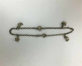 https://www.ebay.com/itm/124185088325	KB0154: Sterling Silver Sun, Moon, and Stars Charm Ankle Bracelet 9"	 $15 	Buy-IT-Now
