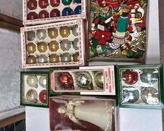 https://www.ebay.com/itm/124208487204	Cma2091: Assorted Vintage Christmas Ornaments Local Pickup	 $65.00 
