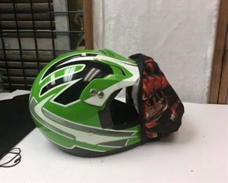 https://www.ebay.com/itm/114244883861	Cma2092: Vega Altura Helmet Local Pickup	 $45.00 
