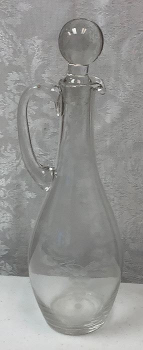 https://www.ebay.com/itm/124208999597	LAN9869 Eched Glass Decanter Local Pickup	 $20.00 	Buy-It-Now
