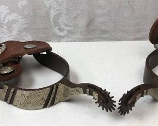 https://www.ebay.com/itm/114245350528	LAN9870 Vintage Leather and Metal Cowboy stirrups Ranger Star 	 $149.00 	Buy-It-Now
