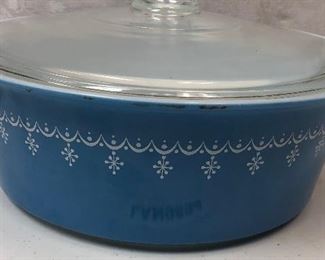 https://www.ebay.com/itm/114246375018	LAN9894 Vintage PYREX 4 QT 664 CASSEROLE DISH BLUE SNOWFLAKE GARLANDCasserole Dish / Pot	 Auction 	Starts 06/05/2020 After 6 PM
