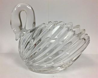 https://www.ebay.com/itm/114247264850	KB0157: Gloria Vanderbilt 24% Lead Crystal Swan Dish 7" x 6"	 $25.00 

