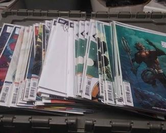 https://www.ebay.com/itm/114200237289	AB0286 DC COMICS LOT OF 37 VARIANT COVERS SOME DUPLICATES BOX 77 AB0286	 $115 

