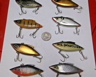 https://www.ebay.com/itm/114272380726	AB0394 USED VINTAGE FRESHWATER CRANK BAIT LOT #4 LOT CONTAINS 8 USED VINTAGE CRA	 $20.00 
