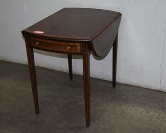 Inlaid mahogany Pinbrook Table 