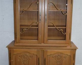 Country French China cabinet (suite)