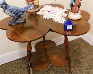 Beautiful oak Cloverleaf side table