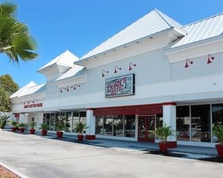 Dunns Attic Consignment and Estate Sales Storefront Exterior