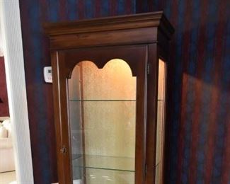 Beautiful Display lighted cabinet