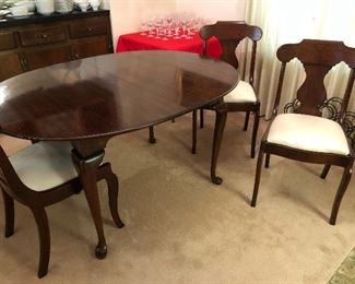 Pennsylvania House table with 4 chairs, and two leaves, Price $475.00