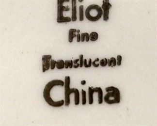  Set of 10 Eliot Fine China” Decorative Duck Dinner Plates

Auction Estimate $100-$200 – Located Glassware 