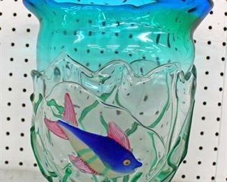  NICE Hand Blown Art Glass Fish Decorative Vase Attribute to Murano

Auction Estimate $100-$200 – Located Glassware 