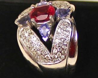  Victorian 14 Karat White Gold Diamond, Amethyst, and Ruby Cocktail Ring

Auction Estimate $500-$1000 – Located Glassware 
