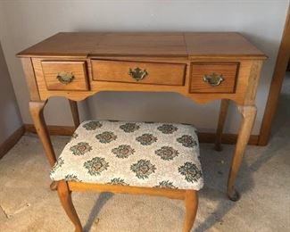 Vanity Table with Bench