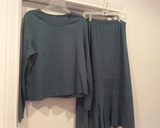 Women’s skirt set