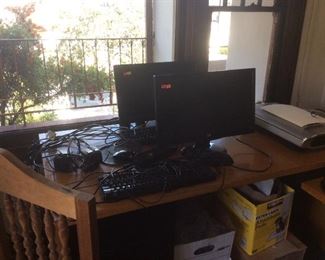 Computer accessories priced to sell!!