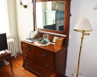 Victorian dresser (matches bed)