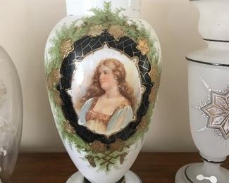 Portrait Vase. Excellent condition.