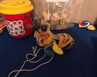 Love this little pull along bubble bee.