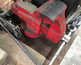 Vices of various sizes