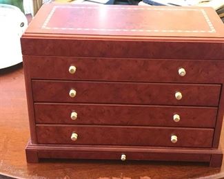 Great jewelry chest