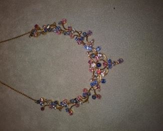 Beautiful unique 22K necklace