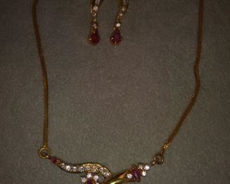 Beautiful 22k necklace with matching earrings.