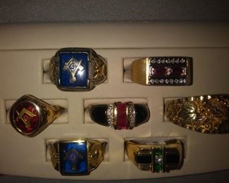 Men's rings including 3 Masonic 