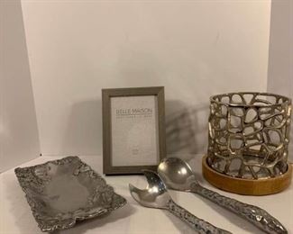 Decorative Pewter Items https://ctbids.com/#!/description/share/312813