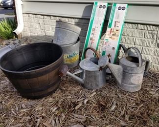 Garden and Garage Items. https://ctbids.com/#!/description/share/312915