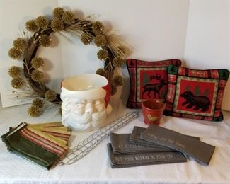 Christmas Decorative Collection https://ctbids.com/#!/description/share/312892