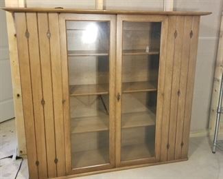 Vintage Wooden Hutch Cabinet Top https://ctbids.com/#!/description/share/312919