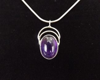 .925 Sterling Silver Amethyst Cabochon Pendant Necklace
