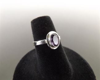 .925 Sterling Silver Oval Cut Amethyst Ring Size 5
