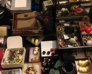 vintage jewelry