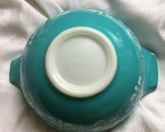 Embroidery pyrex pattern 