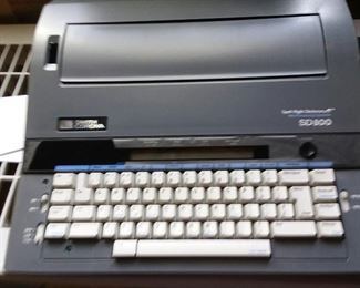 Smith Corona SD 800 Word Processing Typewriter https://ctbids.com/#!/description/share/313324