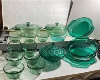 Green Glassware https://ctbids.com/#!/description/share/313333