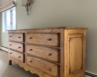English Country Style Six Drawer Chest