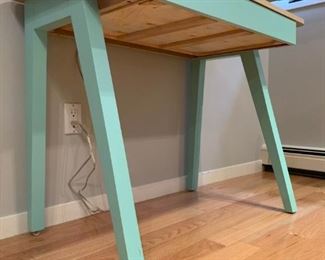 Simple Desk in Periwinkle 