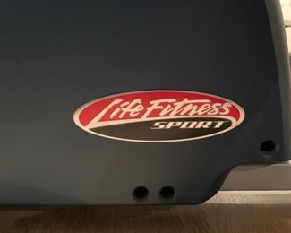 Life Fitness SR70 Recumbent Bike