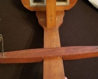 Antique stereoscope viewer with cards