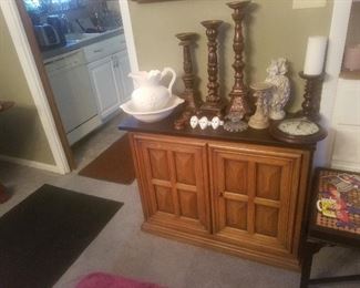 decor and cabinet