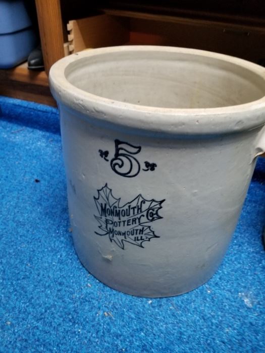 Monmouth pottery company churn 